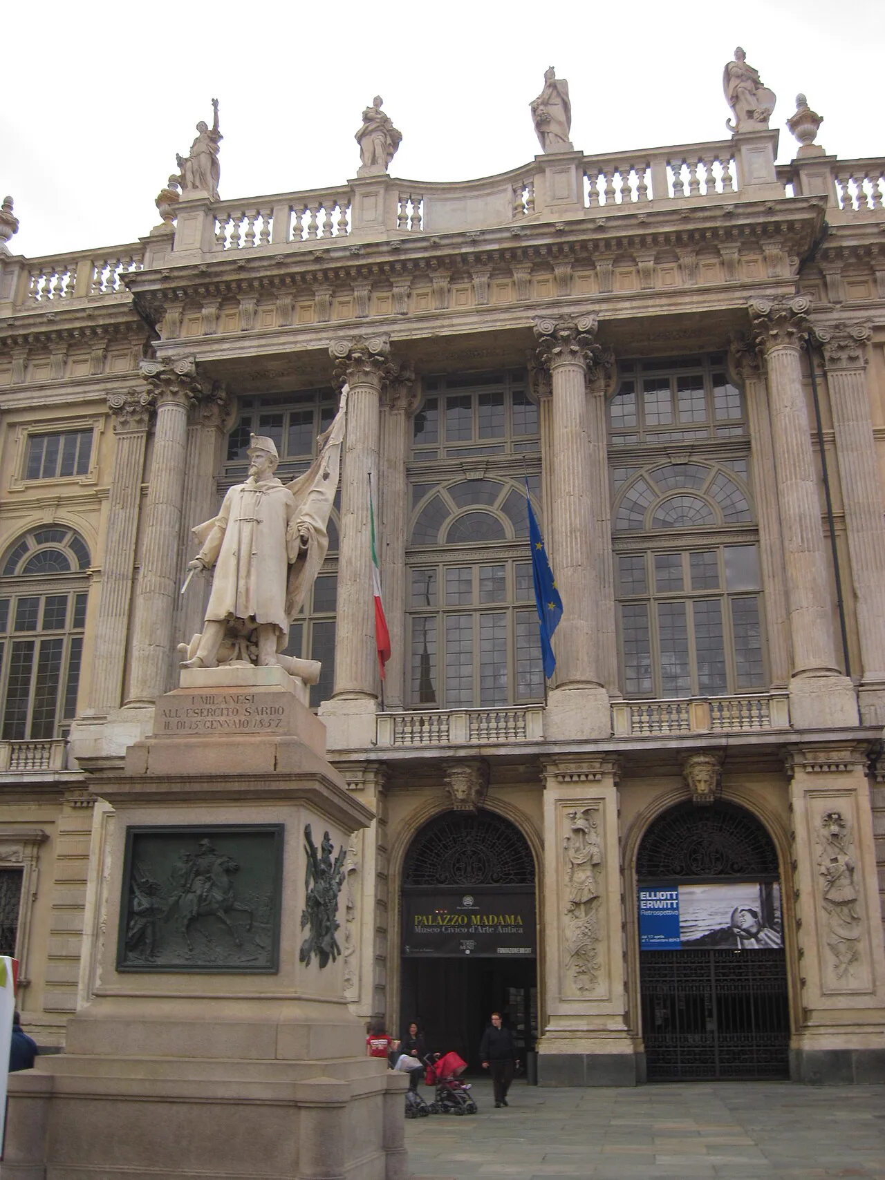 Palazzo Madama’nın barok cephesi