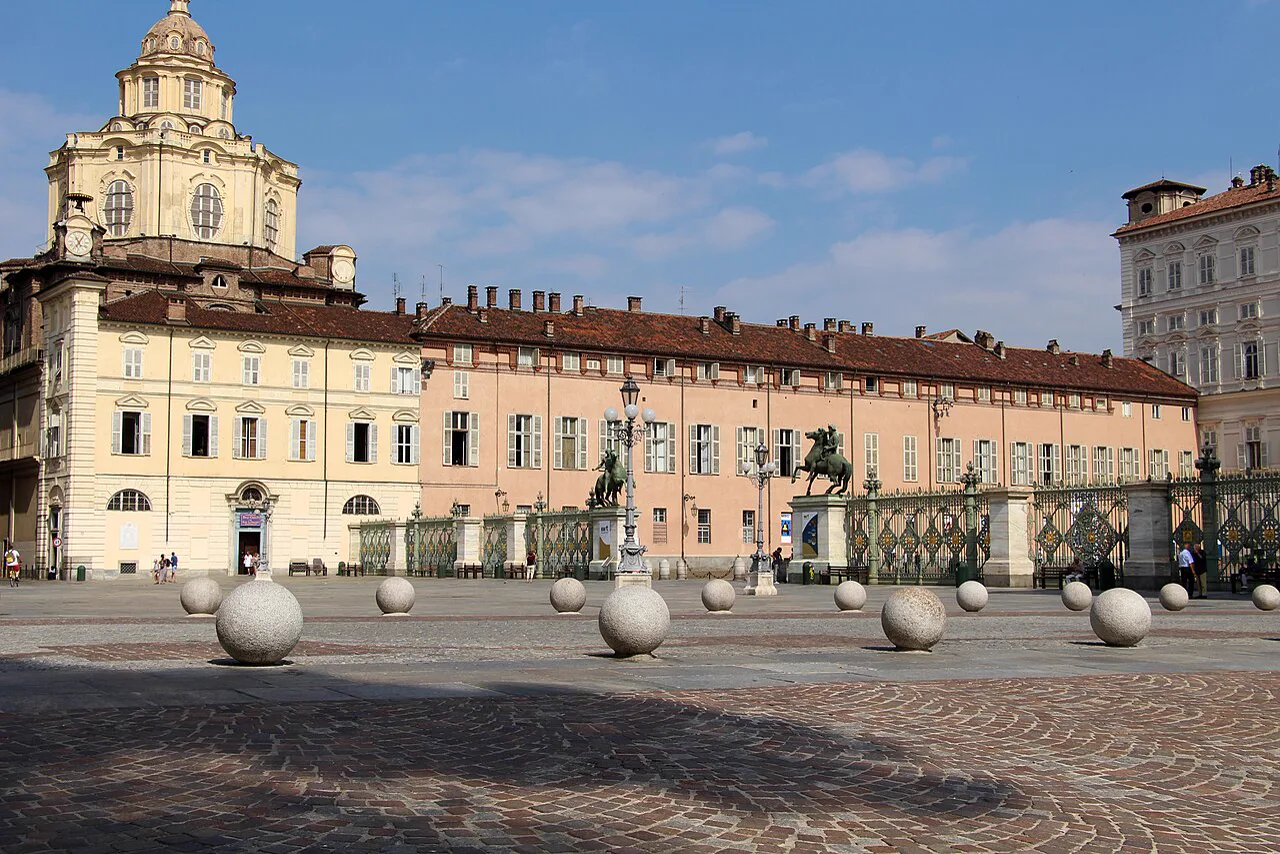 Torino’nun merkezindeki Piazza Castello