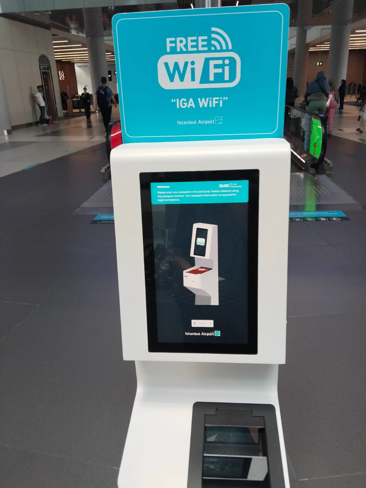 İstanbul Havalimanı'nda pasaportla çalışan ücretsiz Wi-Fi kiosku